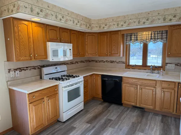 $181,500 | 714 Seminole Drive, Freeport, IL 61032