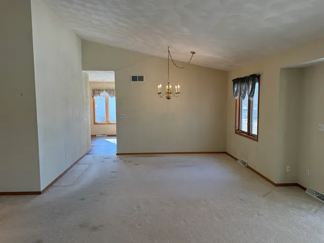 $188,000 | 714 Seminole Drive, Freeport, IL 61032