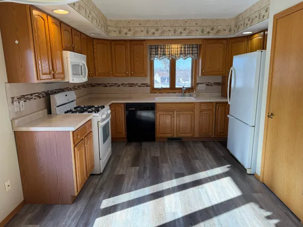 $181,500 | 714 Seminole Drive, Freeport, IL 61032