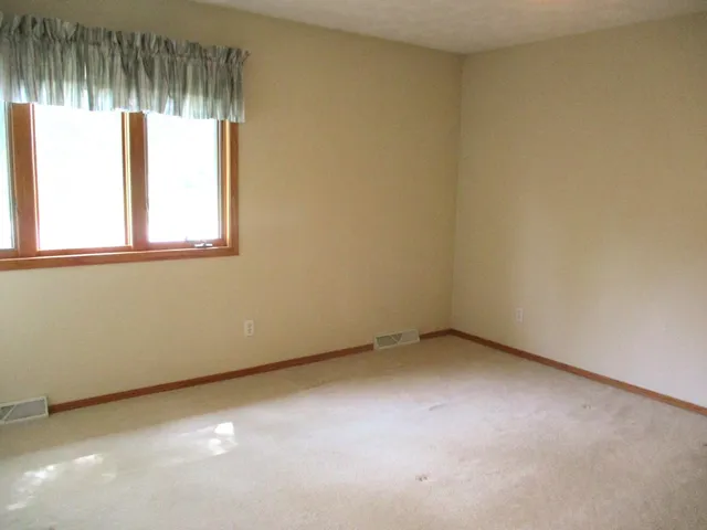 $193,000 | 714 Seminole Drive, Freeport, IL 61032