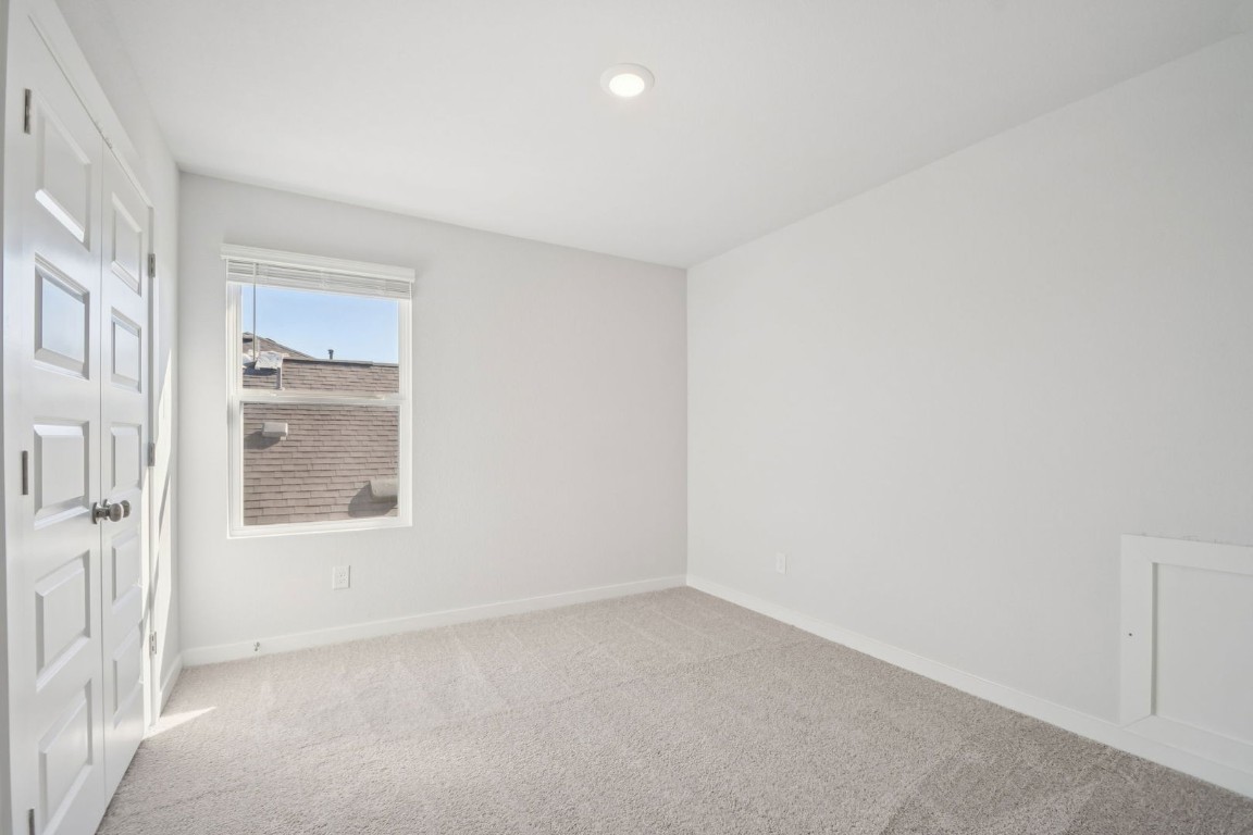 163 Two Bits Lane Elgin, TX 78621 - Photo 19 of 34 an empty room with a window