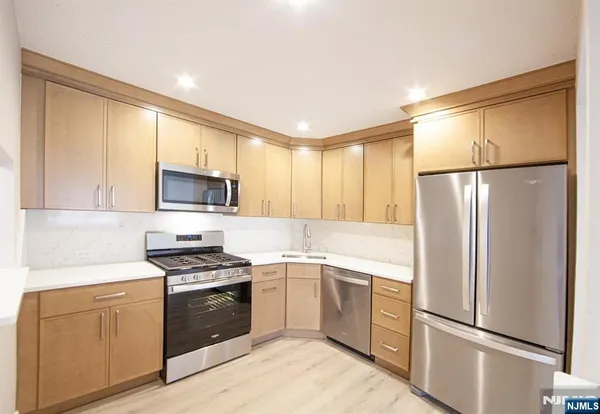 $419,000 | 327 Penns Way, Bernards, NJ 07920