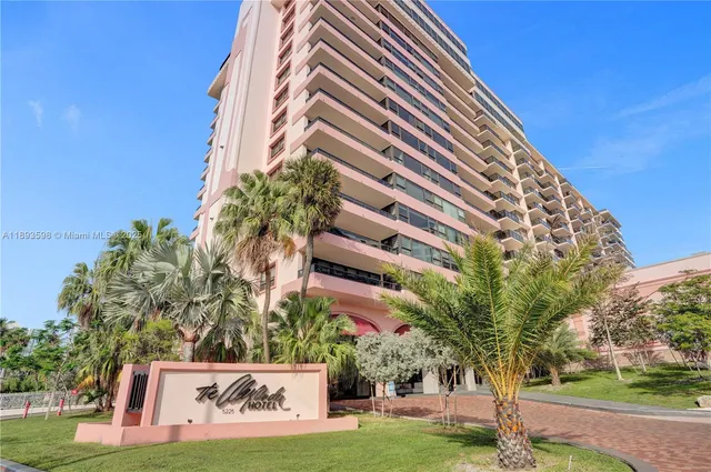 $699,000 | 5225 Collins Avenue, Unit 1411, Miami Beach, FL 33140