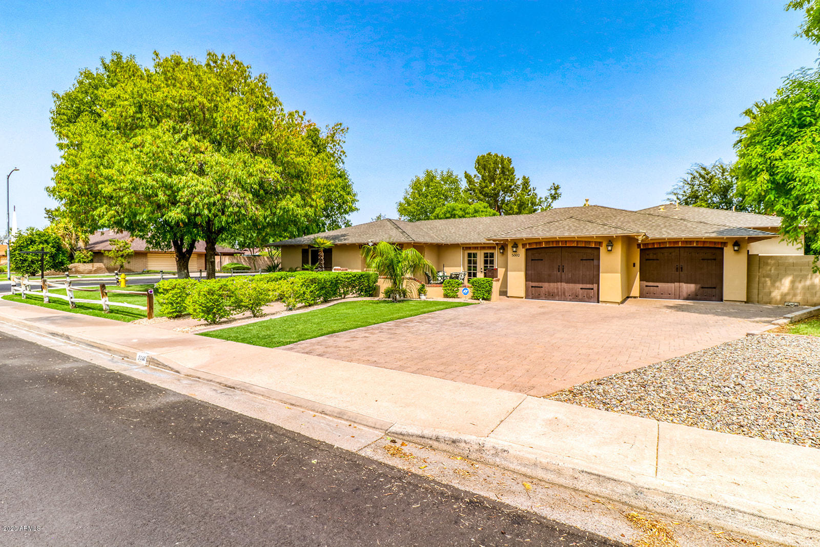 5002 East Earll Drive Phoenix, AZ 85018 - Photo 3 of 52 3