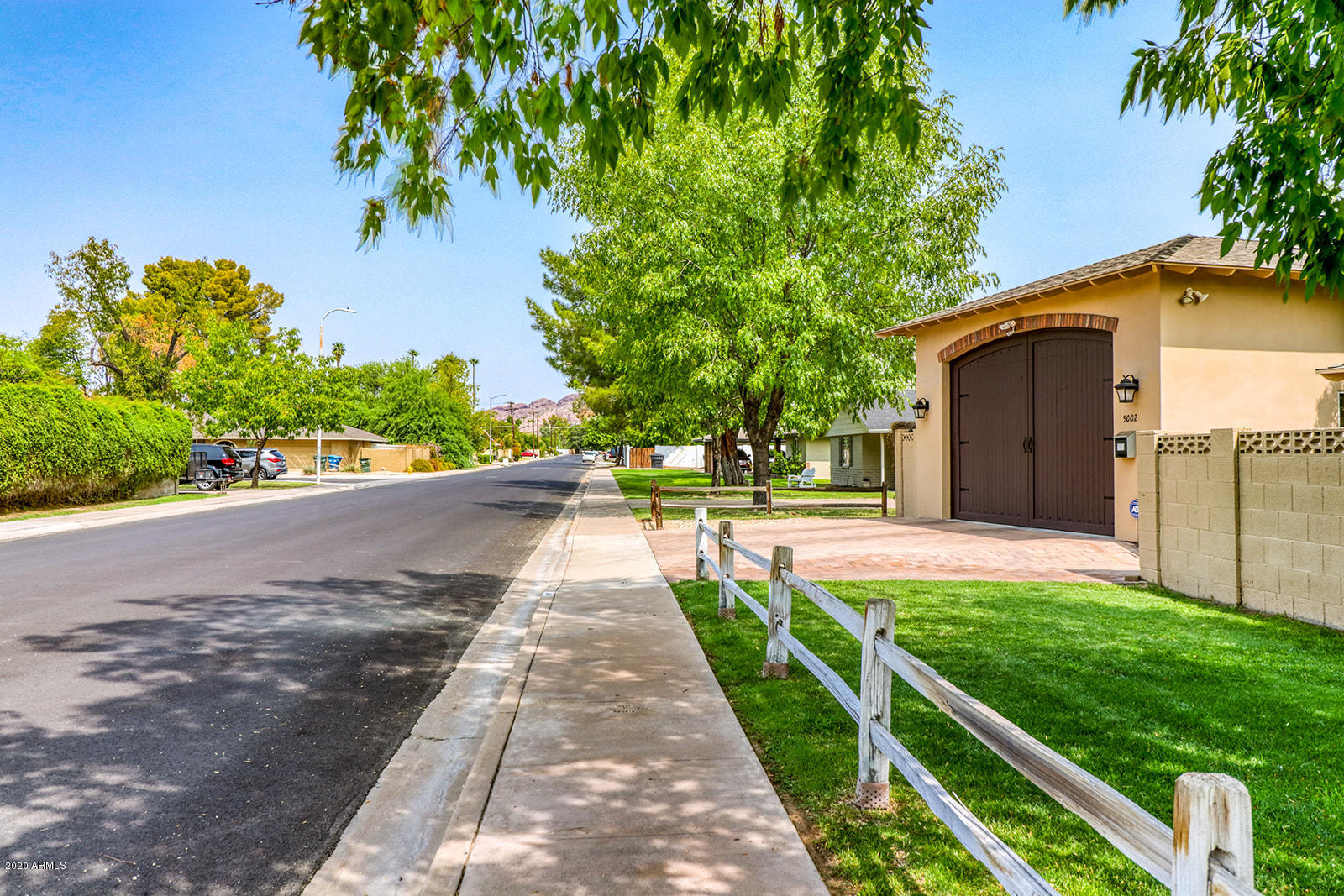 5002 East Earll Drive Phoenix, AZ 85018 - Photo 7 of 52 7