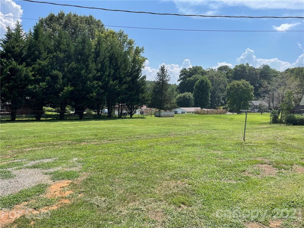1284 Amherst Road Morganton, NC 28655 - Photo 3 of 11 Gallery Image 3