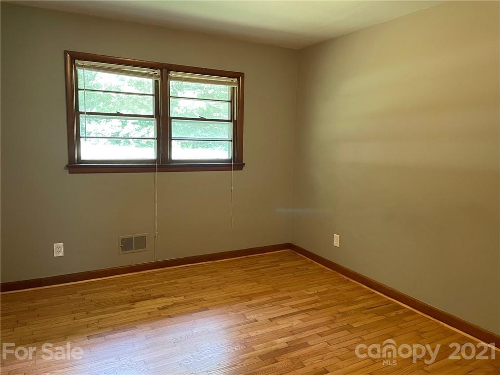 1284 Amherst Road Morganton, NC 28655 - Photo 9 of 11 Gallery Image 9