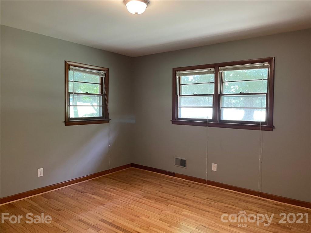 1284 Amherst Road Morganton, NC 28655 - Photo 10 of 11 Gallery Image 10