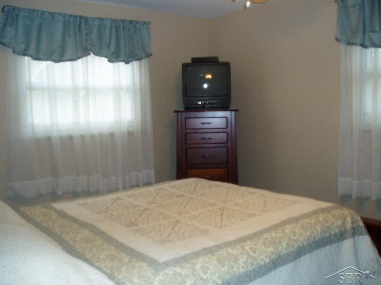 9935 Dice Road Freeland, MI 48623 - Photo 8 of 14 31288204-7.JPG
