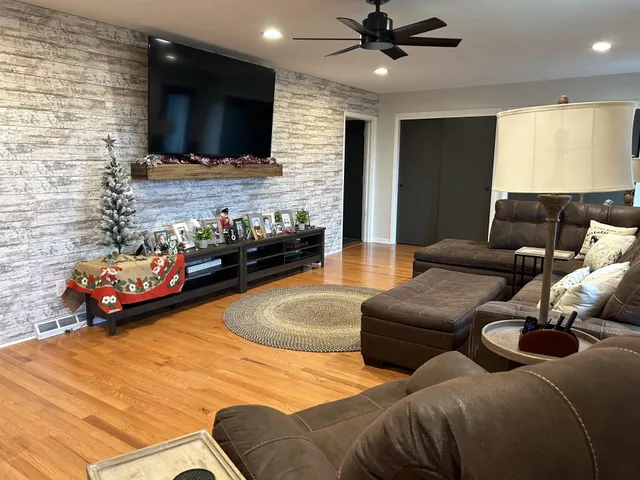 $799,999 | 8151 North Stone Farm Road, Edgerton, WI 53534