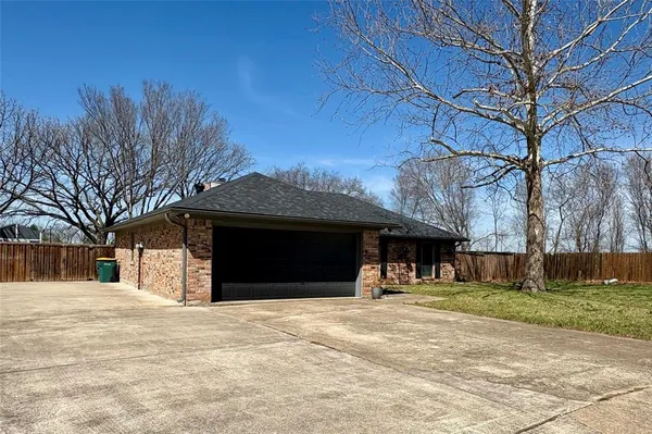 $249,000 | 3104 Arkansas Circle, Sherman, TX 75090