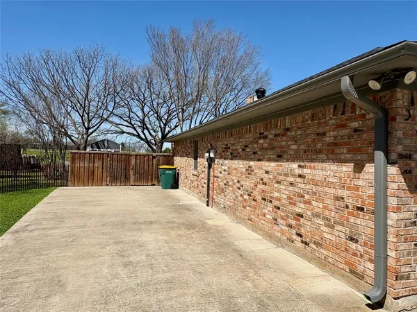 $249,000 | 3104 Arkansas Circle, Sherman, TX 75090
