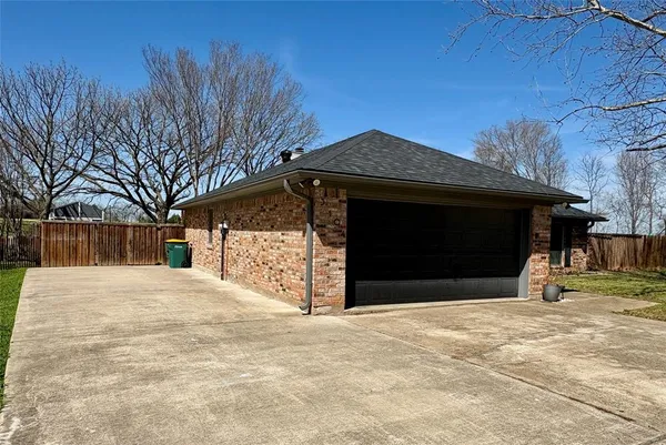 $249,000 | 3104 Arkansas Circle, Sherman, TX 75090