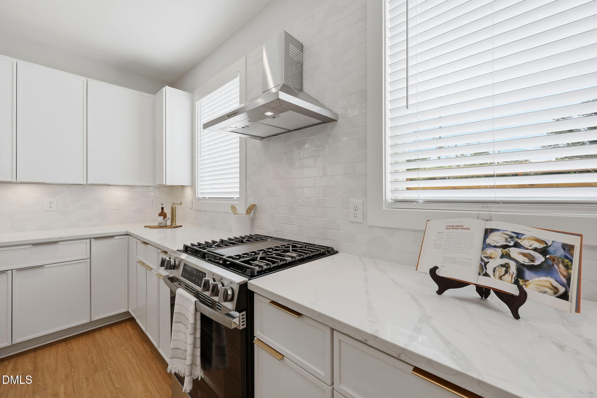 521 Coleman Street Raleigh, NC 27601 - Photo 17 of 54 38-web-or-mls-IMG_4100