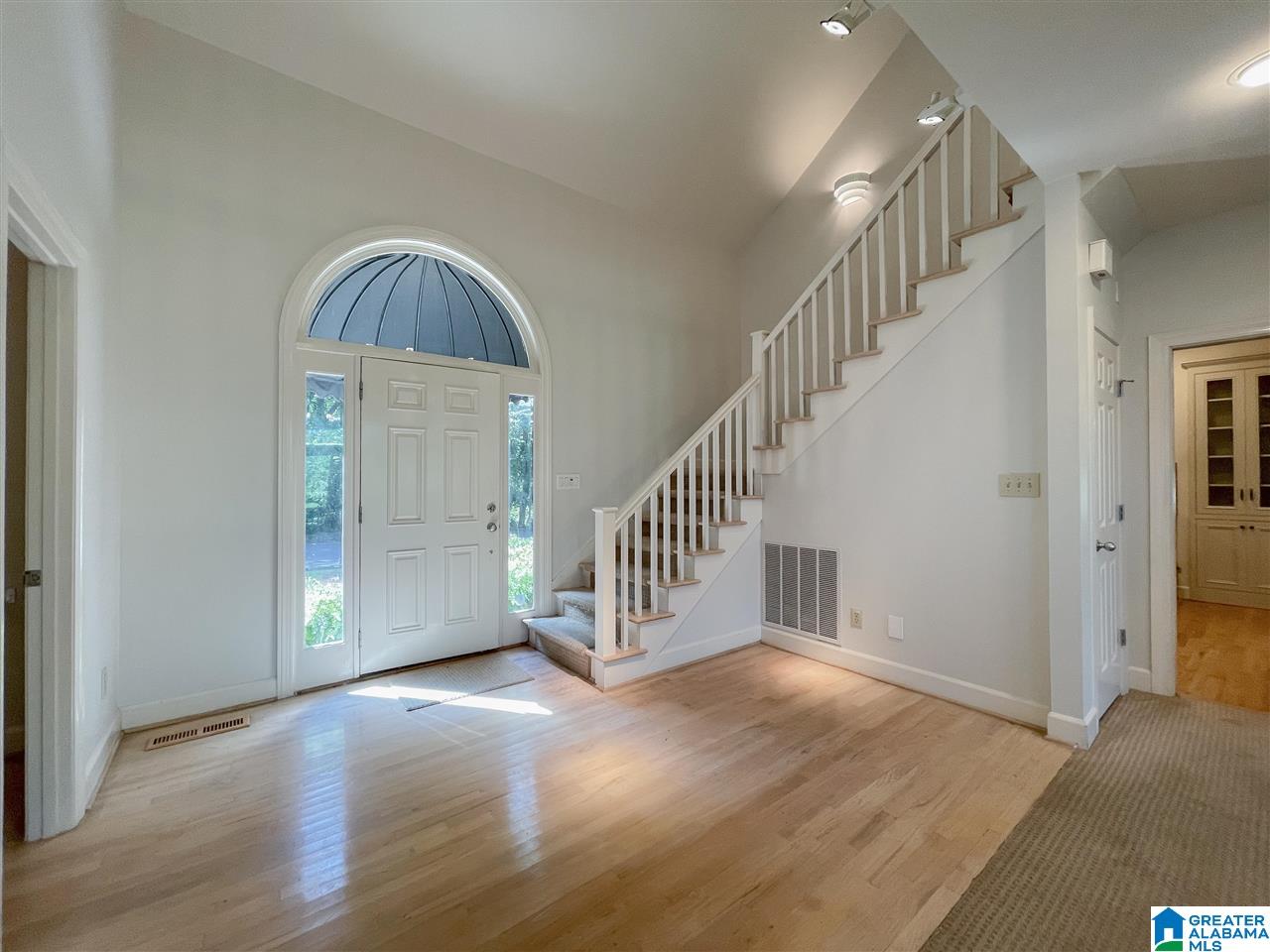 4944 Altamont Road South Birmingham, AL 35222 - Photo 4 of 34