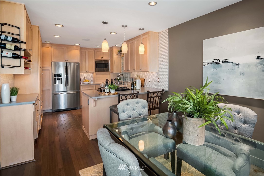 12026 Riviera Place Northeast Seattle, WA 98125 - Photo 12 of 40 Gallery Image 12