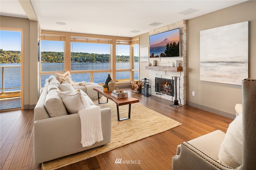 12026 Riviera Place Northeast Seattle, WA 98125 - Photo 7 of 40 Gallery Image 7