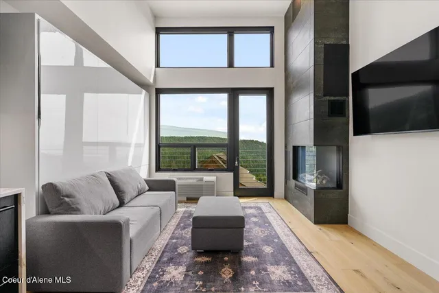 $629,000 | 124 Village Lane, Unit 118, Sandpoint, ID 83864