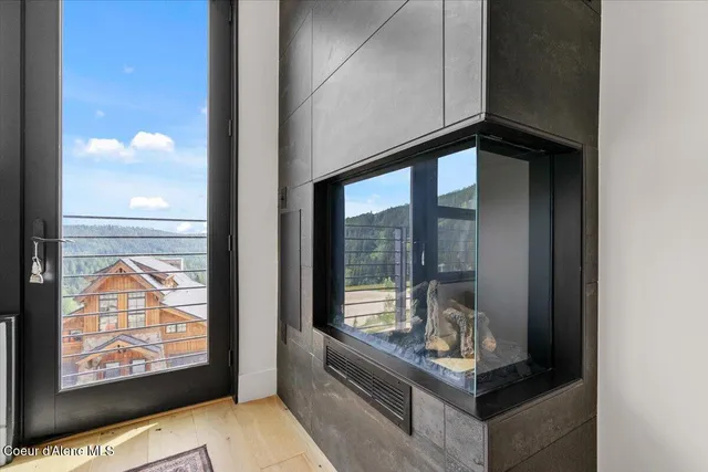 $629,000 | 124 Village Lane, Unit 118, Sandpoint, ID 83864