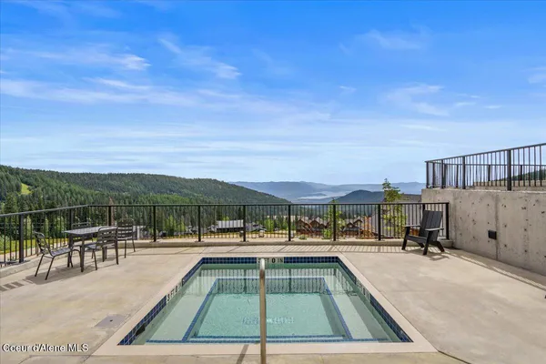 $599,999 | 124 Village Lane, Unit 118, Sandpoint, ID 83864