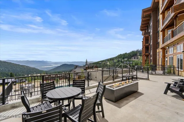$629,000 | 124 Village Lane, Unit 118, Sandpoint, ID 83864