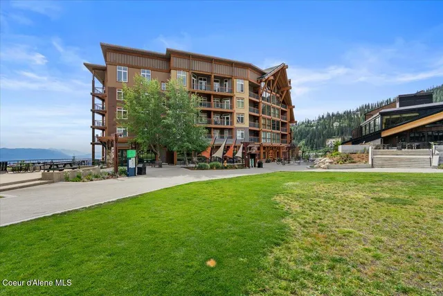 $629,000 | 124 Village Lane, Unit 118, Sandpoint, ID 83864