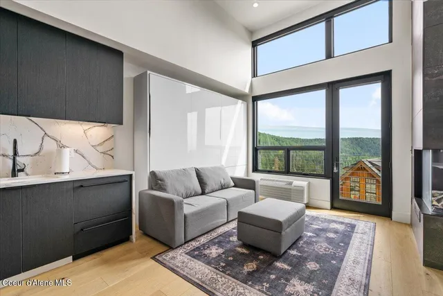 $629,000 | 124 Village Lane, Unit 118, Sandpoint, ID 83864