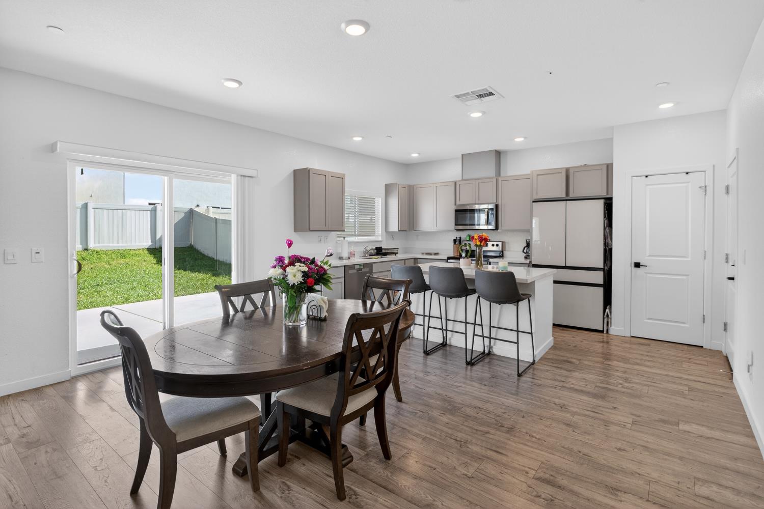 8883 Sebago Way Elk Grove, CA 95758 - Photo 25 of 54