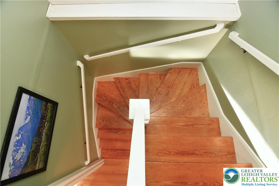 915 Birch Road Hellertown, PA 18055 - Photo 12 of 32 a close view of door