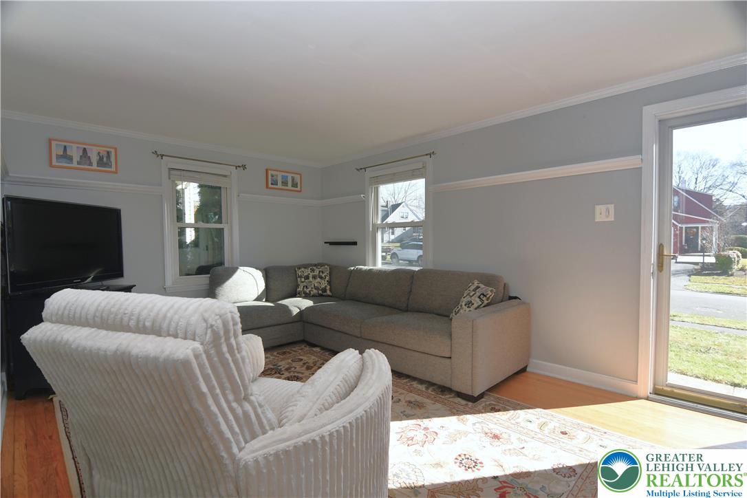 915 Birch Road Hellertown, PA 18055 - Photo 4 of 32 a living room with furniture and a window