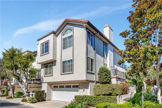 an aerial view of multiple houses