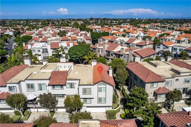 $1,549,000 | 19362 Maidstone Lane, Huntington Beach, CA 92648