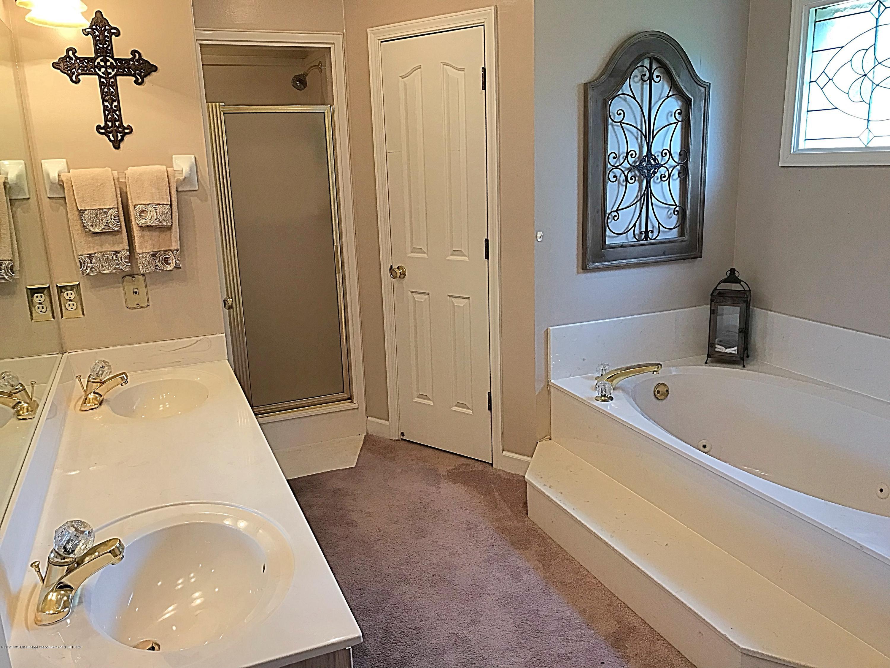 5681 Malone Road Olive Branch, MS 38654 - Photo 22 of 46 E7674328-1786-42E7-ABA9-4D3299E3C155