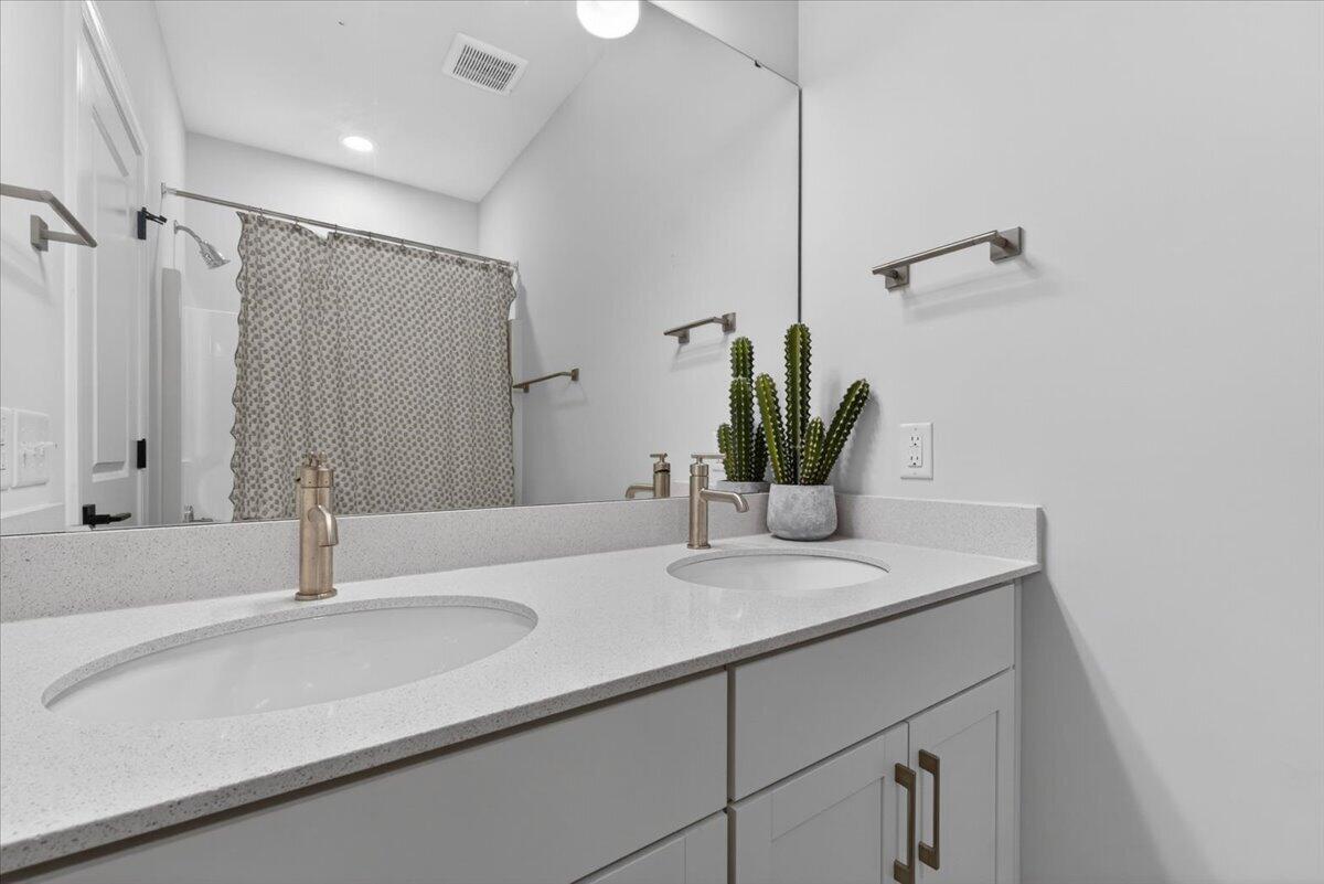 1205 Crooked Oak Road Charleston, SC 29492 - Photo 29 of 46 33-Square One Media - DSC02680