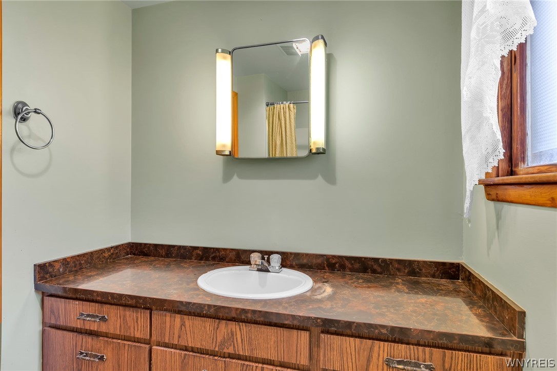 994 Ridge Road Lewiston, NY 14092 - Photo 23 of 48