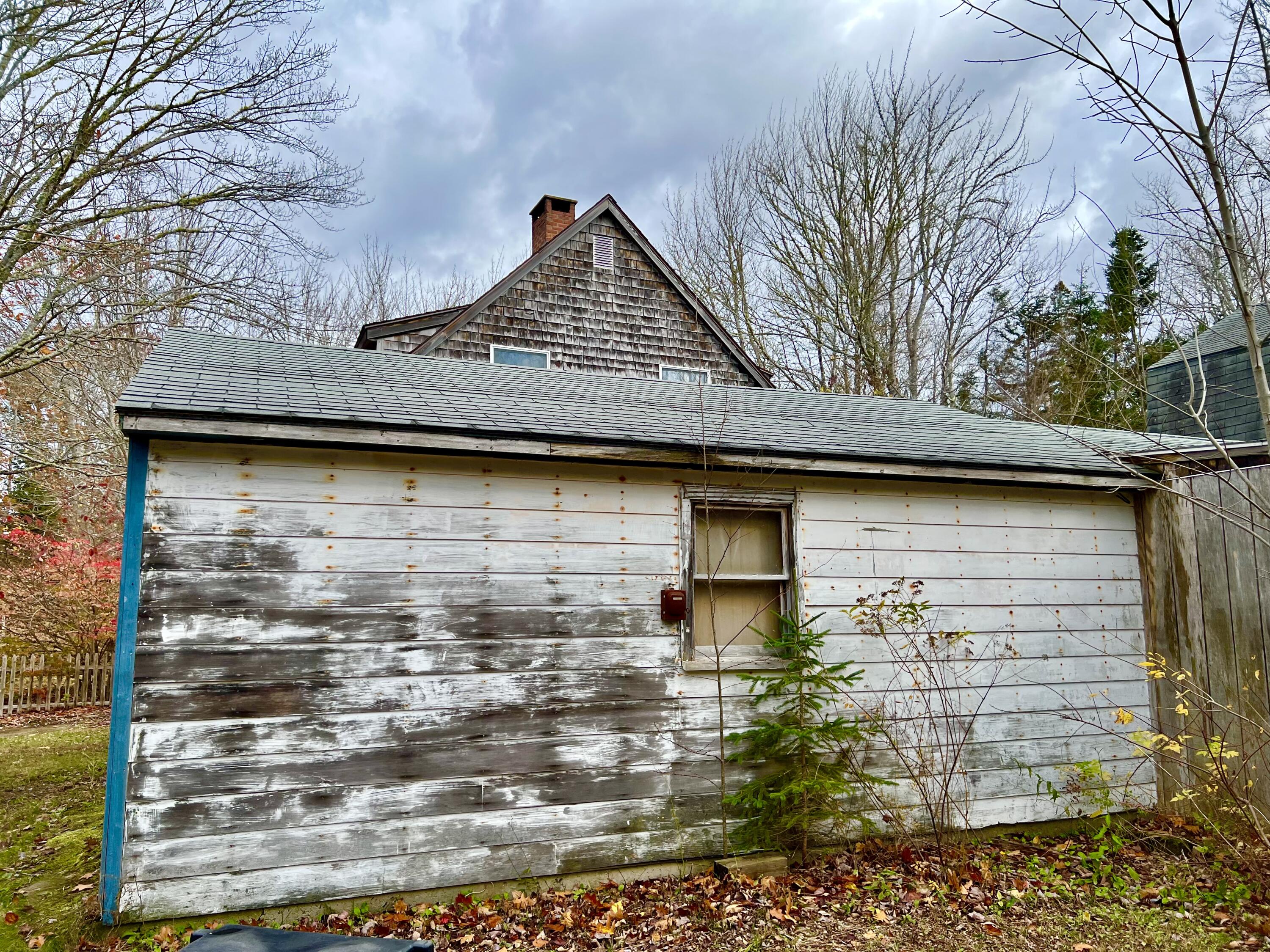 38 Indian Point Road Bar Harbor, ME 04609 - Photo 33 of 63 Side of garage