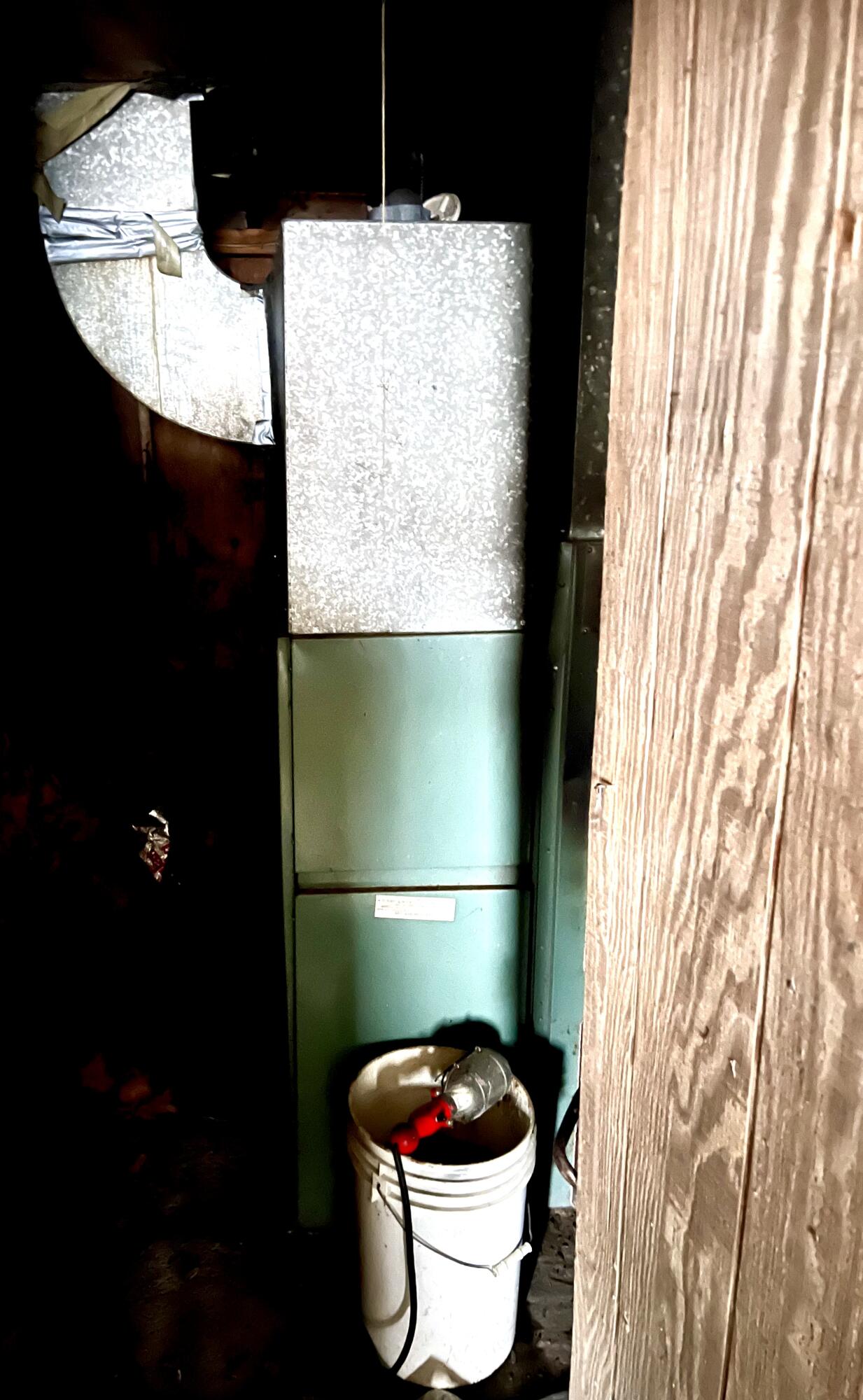 38 Indian Point Road Bar Harbor, ME 04609 - Photo 61 of 75 Kerosene heater