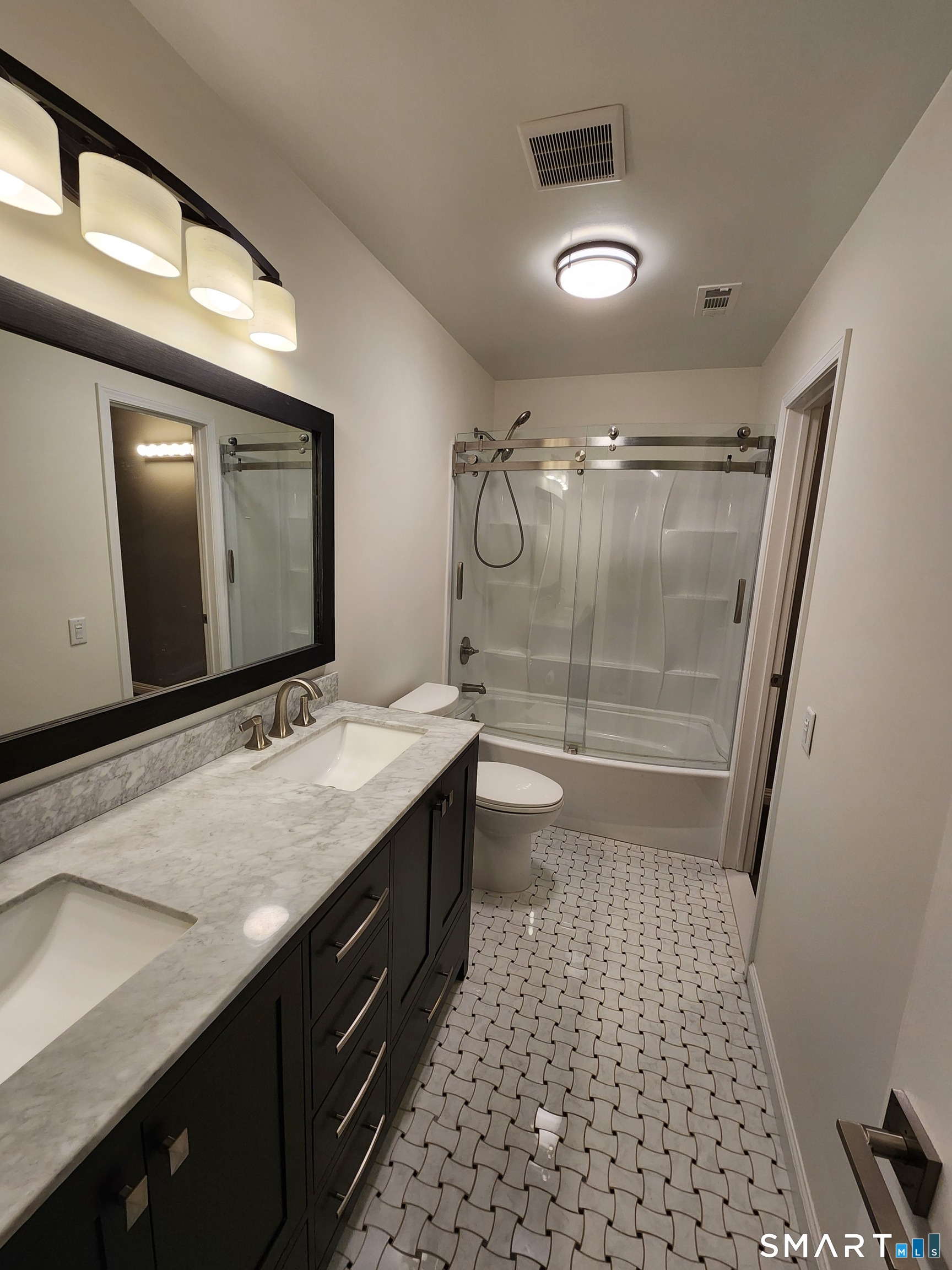 55 Mill Plain Road, Unit 124 Danbury, CT 06811 - Photo 15 of 22