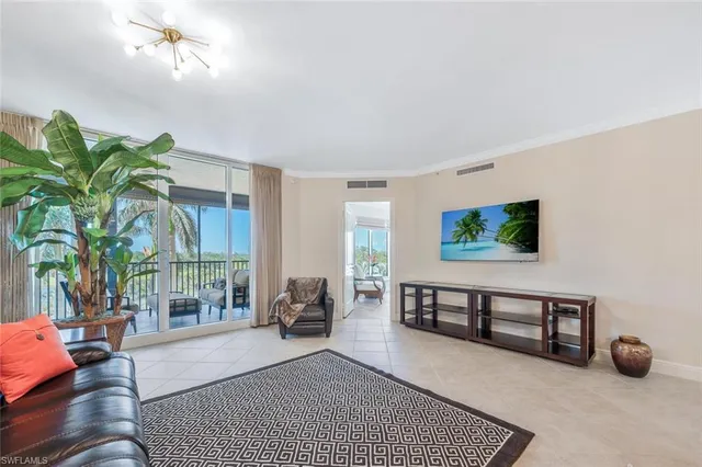 $7,600 | 23850 Via Italia Circle, Unit 204, Estero, FL 34134
