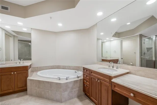 $7,600 | 23850 Via Italia Circle, Unit 204, Estero, FL 34134