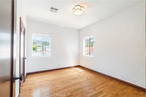 $13,300 | 1949 North Catalina Street, Los Angeles, CA 90027