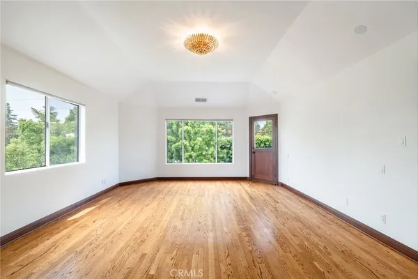 $13,300 | 1949 North Catalina Street, Los Angeles, CA 90027