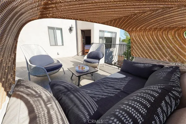 $13,300 | 1949 North Catalina Street, Los Angeles, CA 90027