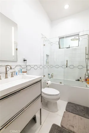 $13,300 | 1949 North Catalina Street, Los Angeles, CA 90027