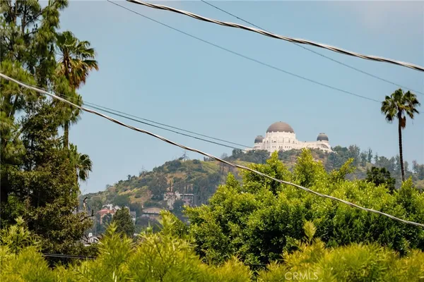 $13,300 | 1949 North Catalina Street, Los Angeles, CA 90027