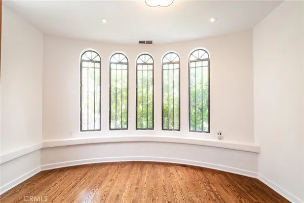 $13,300 | 1949 North Catalina Street, Los Angeles, CA 90027