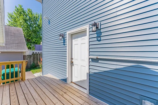 $329,000 | 1006 Summit Street, Joliet, IL 60435