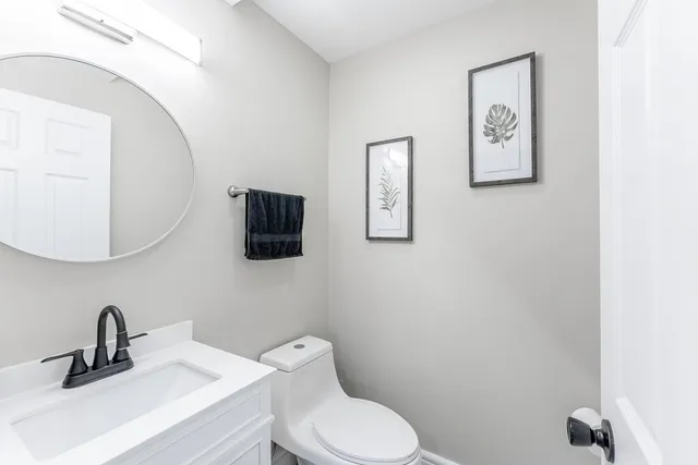 $329,000 | 1006 Summit Street, Joliet, IL 60435