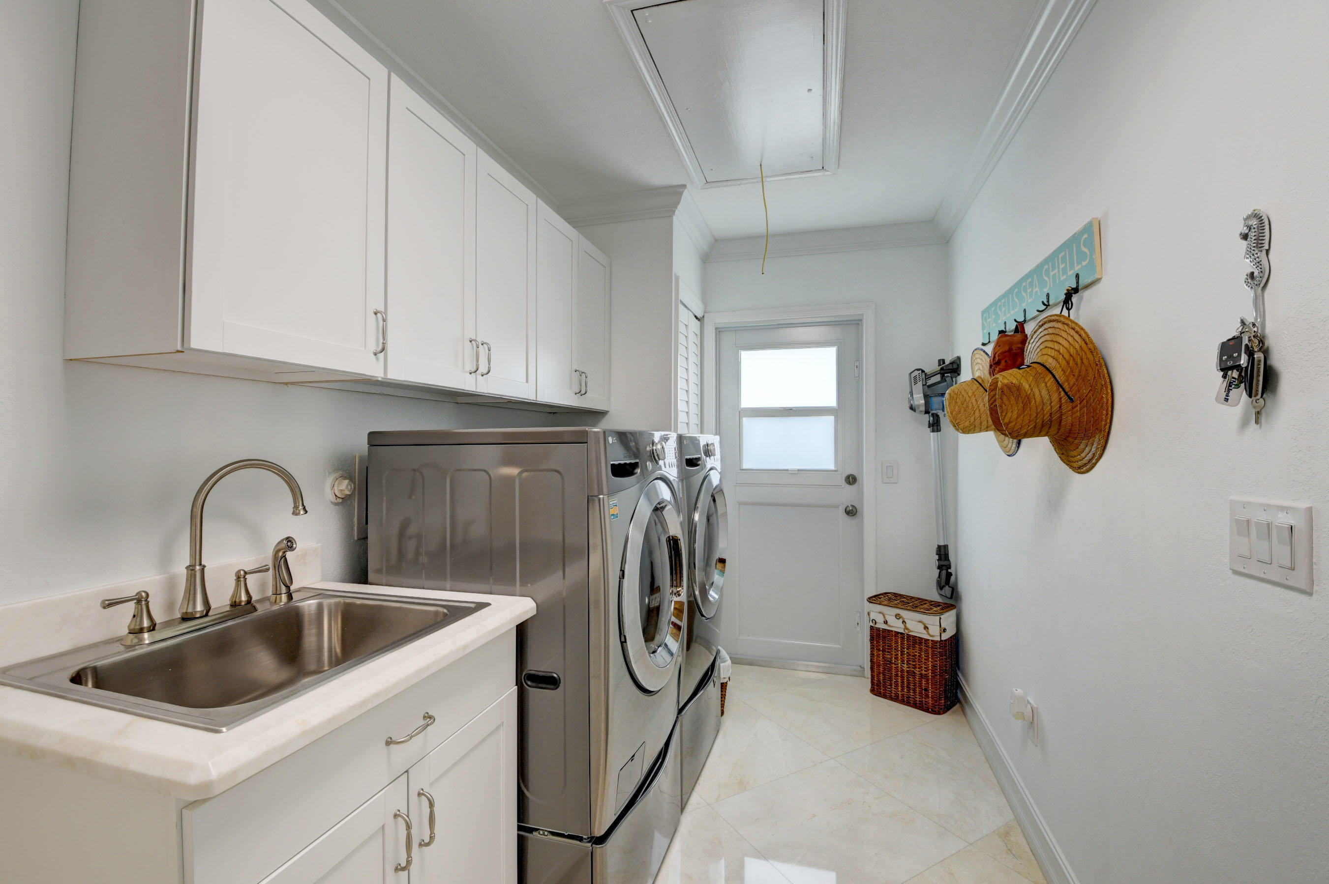1137 Walnut Terrace Boca Raton, FL 33486 - Photo 14 of 18 Laundry Room