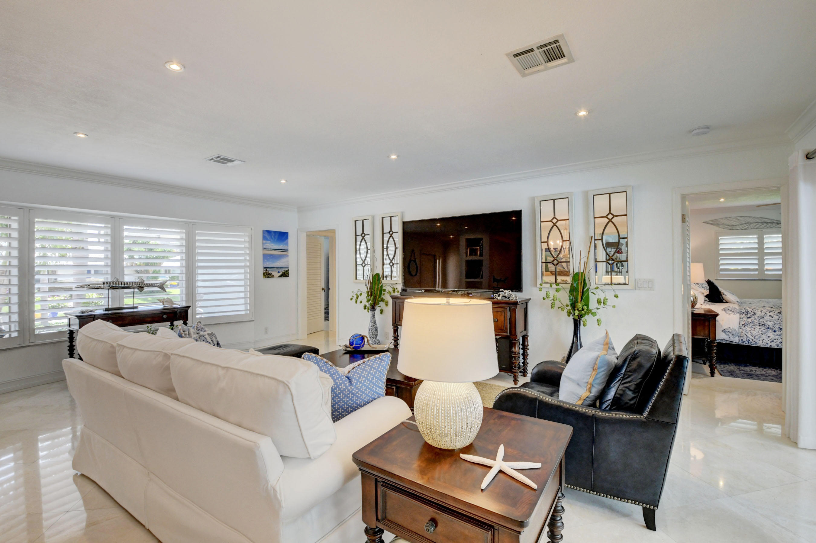 1137 Walnut Terrace Boca Raton, FL 33486 - Photo 5 of 18 Living Room